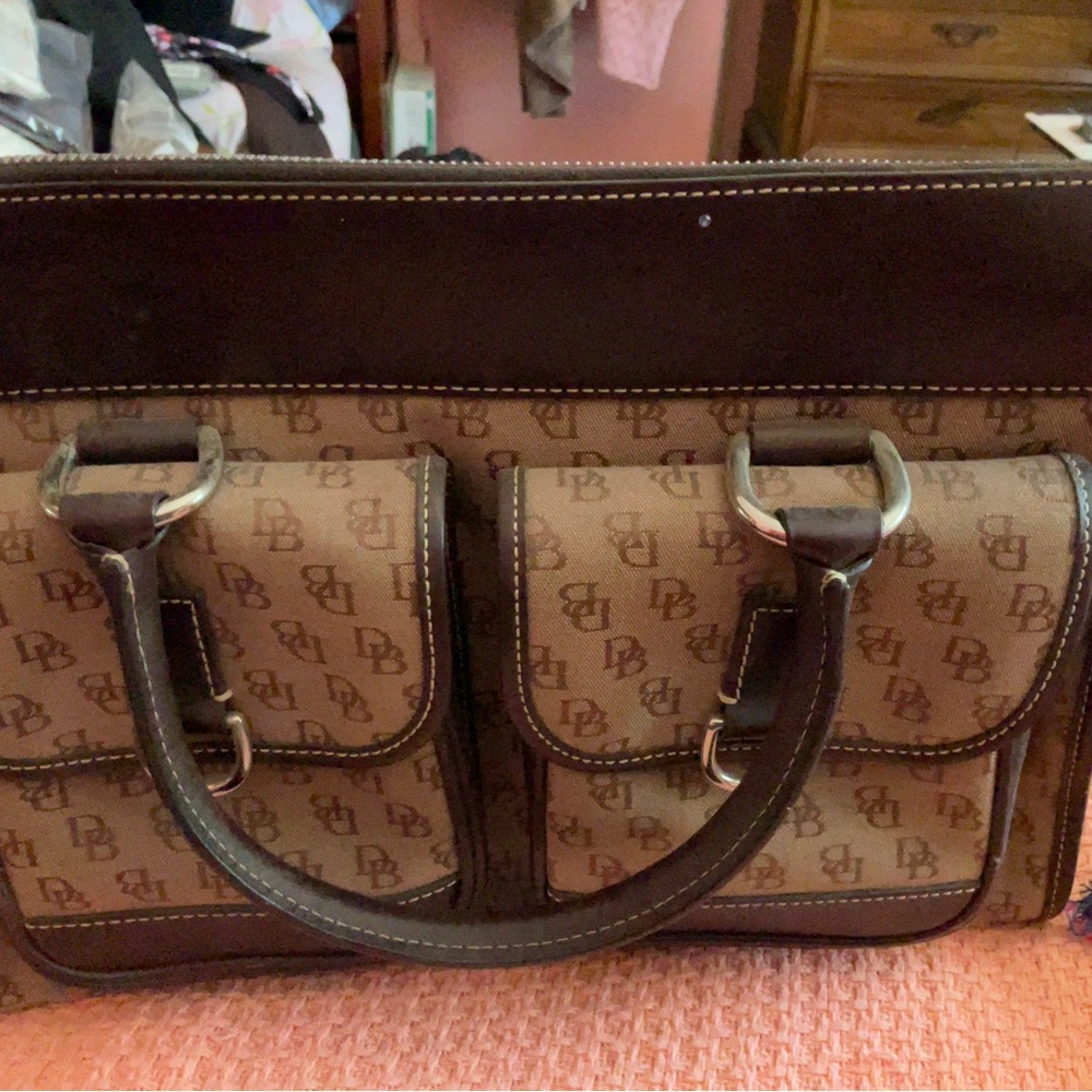 Dooney & Bourke Brown Leather Bag with Structured Design